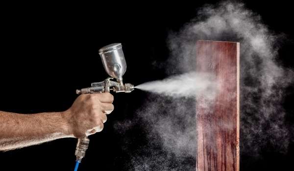 Is spray paint flammable