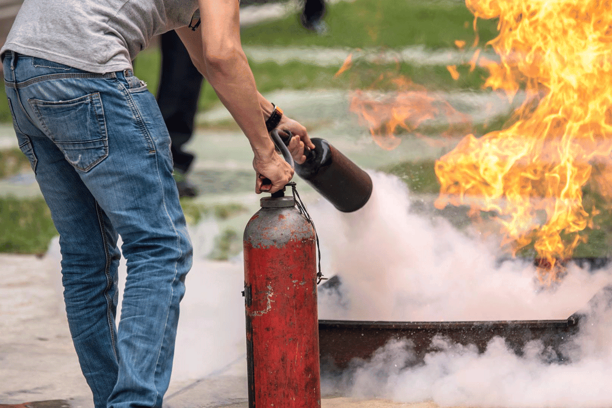 Extinguisher dust for are fire extinguishers toxic
